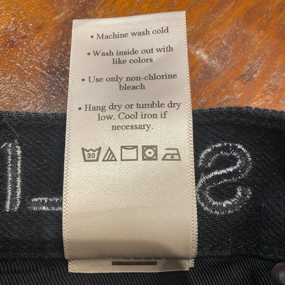 Aviator Nation Low Rise Rocker Jean Shorts in Vintage Black Size 27 - Picture 15 of 16